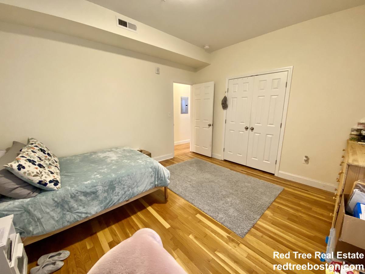 Apartment for rent at 3235 Washington St #1, Jamaica Plain, MA 02130