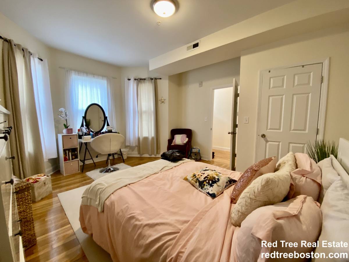 Apartment for rent at 3235 Washington St #1, Jamaica Plain, MA 02130