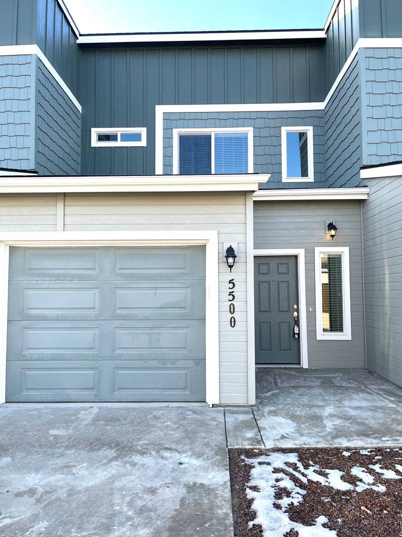 Townhouse for rent at 5500 Cherry Lane, Nampa, ID 83687