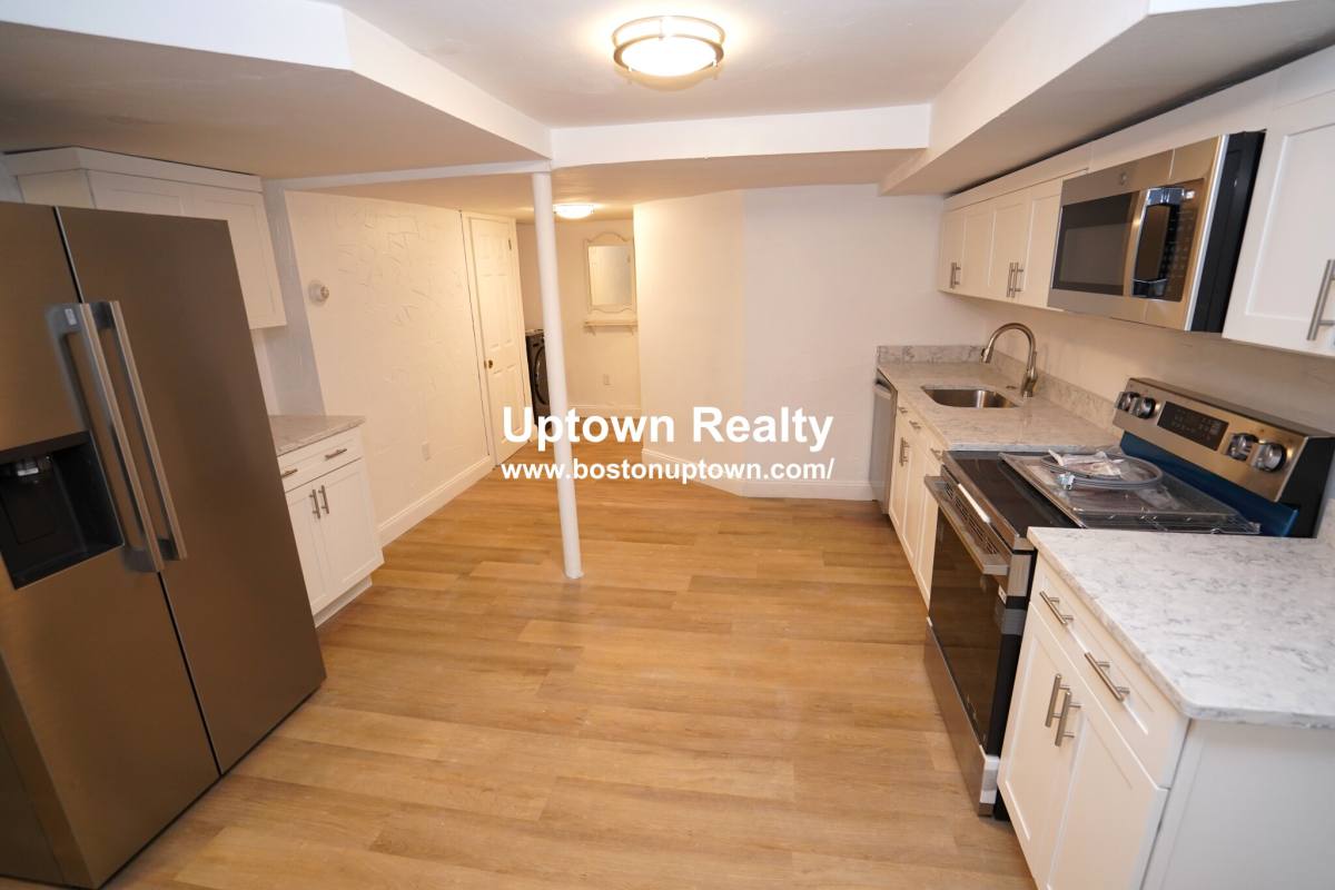 Apartment for rent at 81 Waverly #B, Brighton, MA 02135