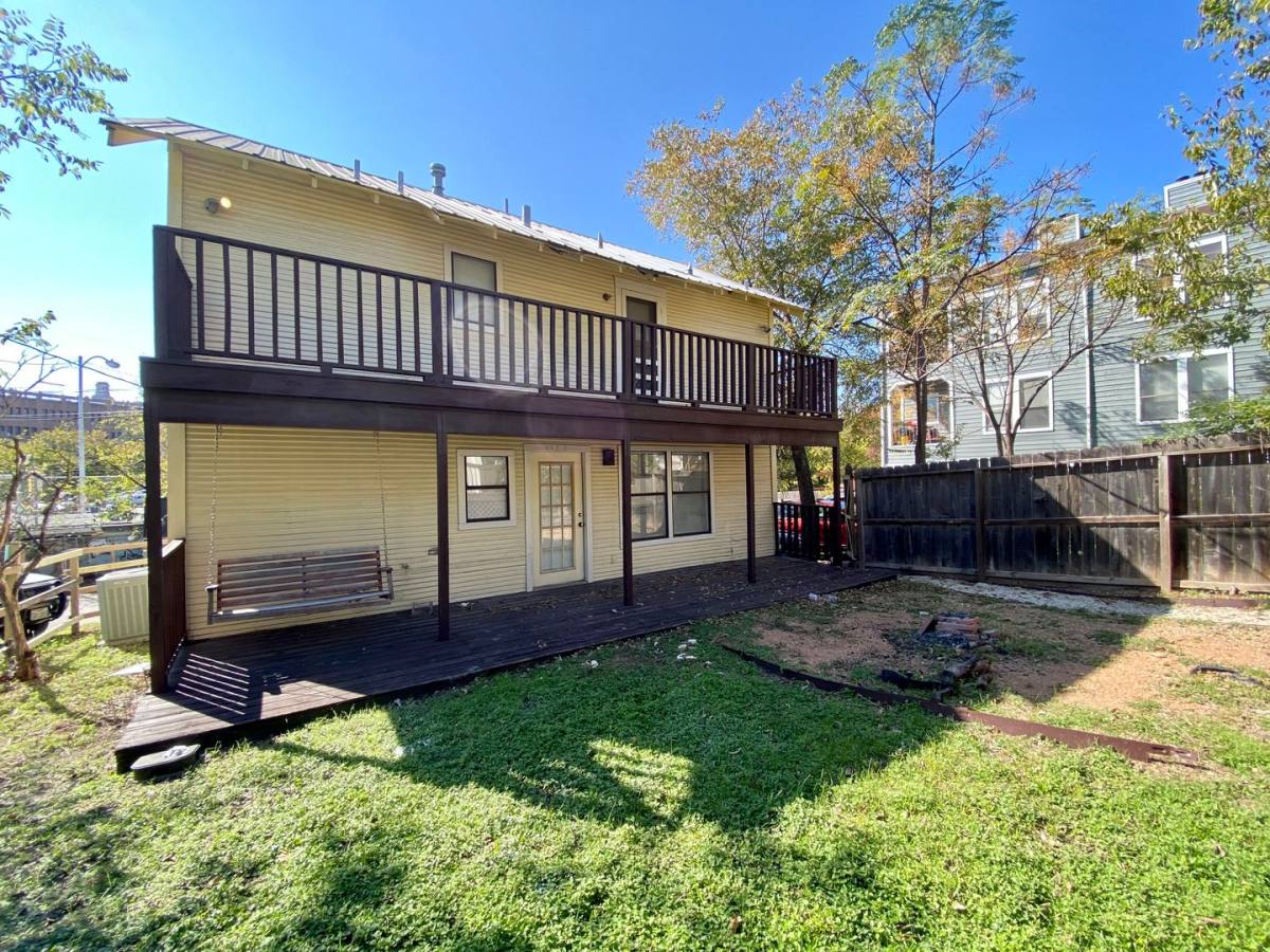 Apartment for rent at 407 E 30th St, Austin, TX 78705