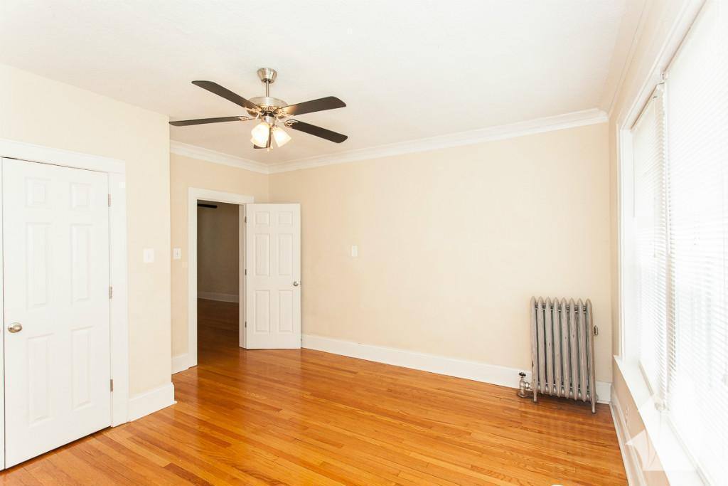 Apartment for rent at 1919 W Winona St #1, Chicago, IL 60640