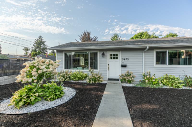 House for rent at 5435 N Columbia Blvd, Portland, OR 97203