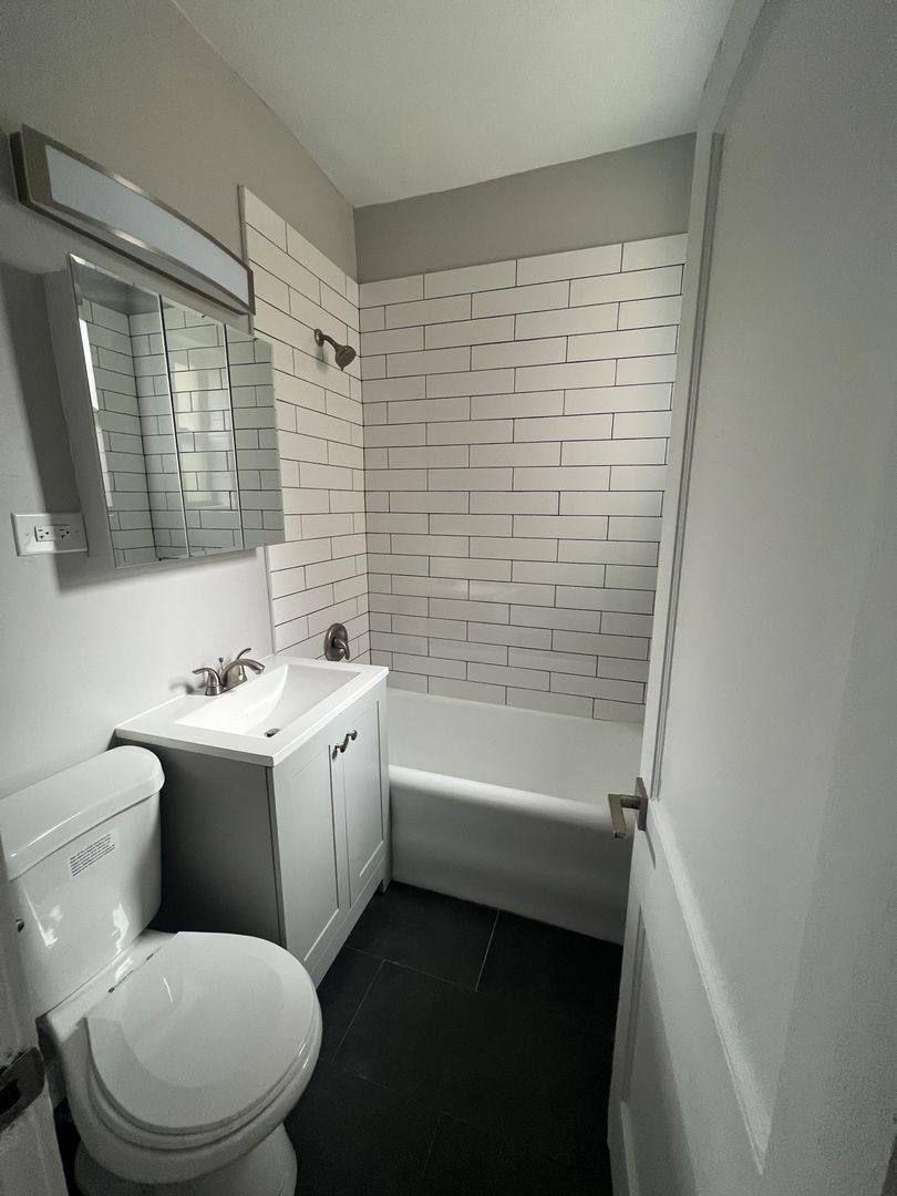 Apartment for rent at 609 Hinman Ave #1I, Evanston, IL 60202