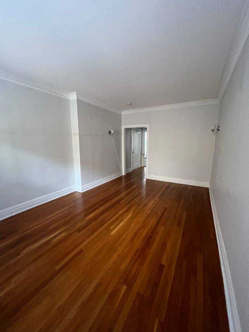 Apartment for rent at 609 Hinman Ave #1I, Evanston, IL 60202