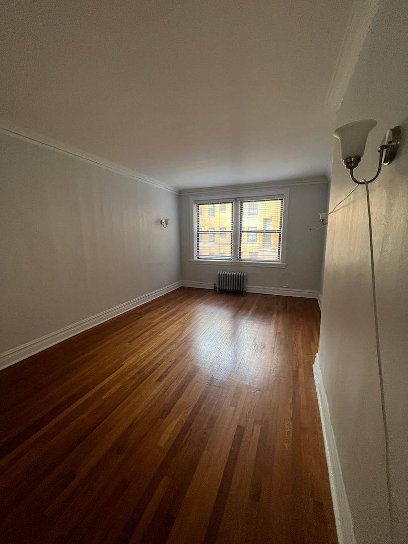 Apartment for rent at 609 Hinman Ave #1I, Evanston, IL 60202