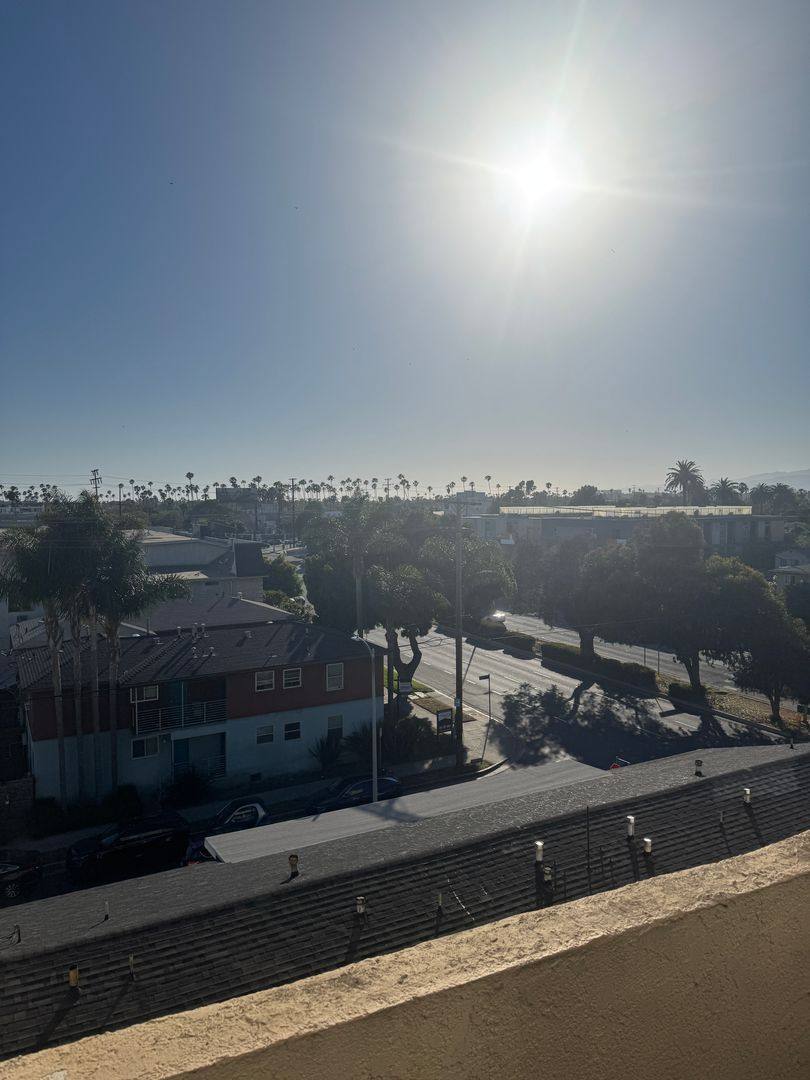 Apartment for rent at 1210 Venice Blvd, Venice, CA 90291
