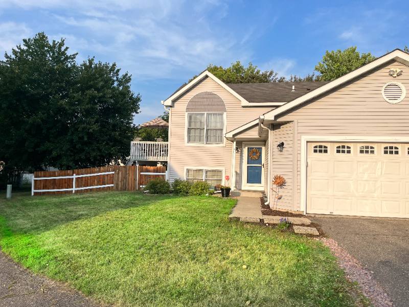 House for rent at 17604 Lorence Way, Eden Prairie, MN 55346