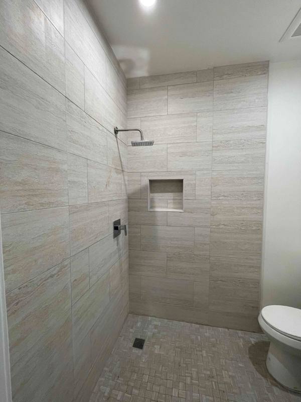 Apartment for rent at 2910 S Budlong Ave, Los Angeles, CA 90007