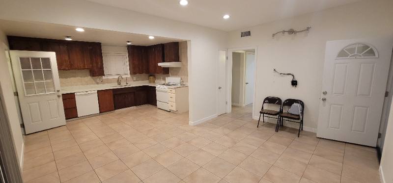 House for rent at 10019 Tujunga Canyon Blvd, Tujunga, CA 91042