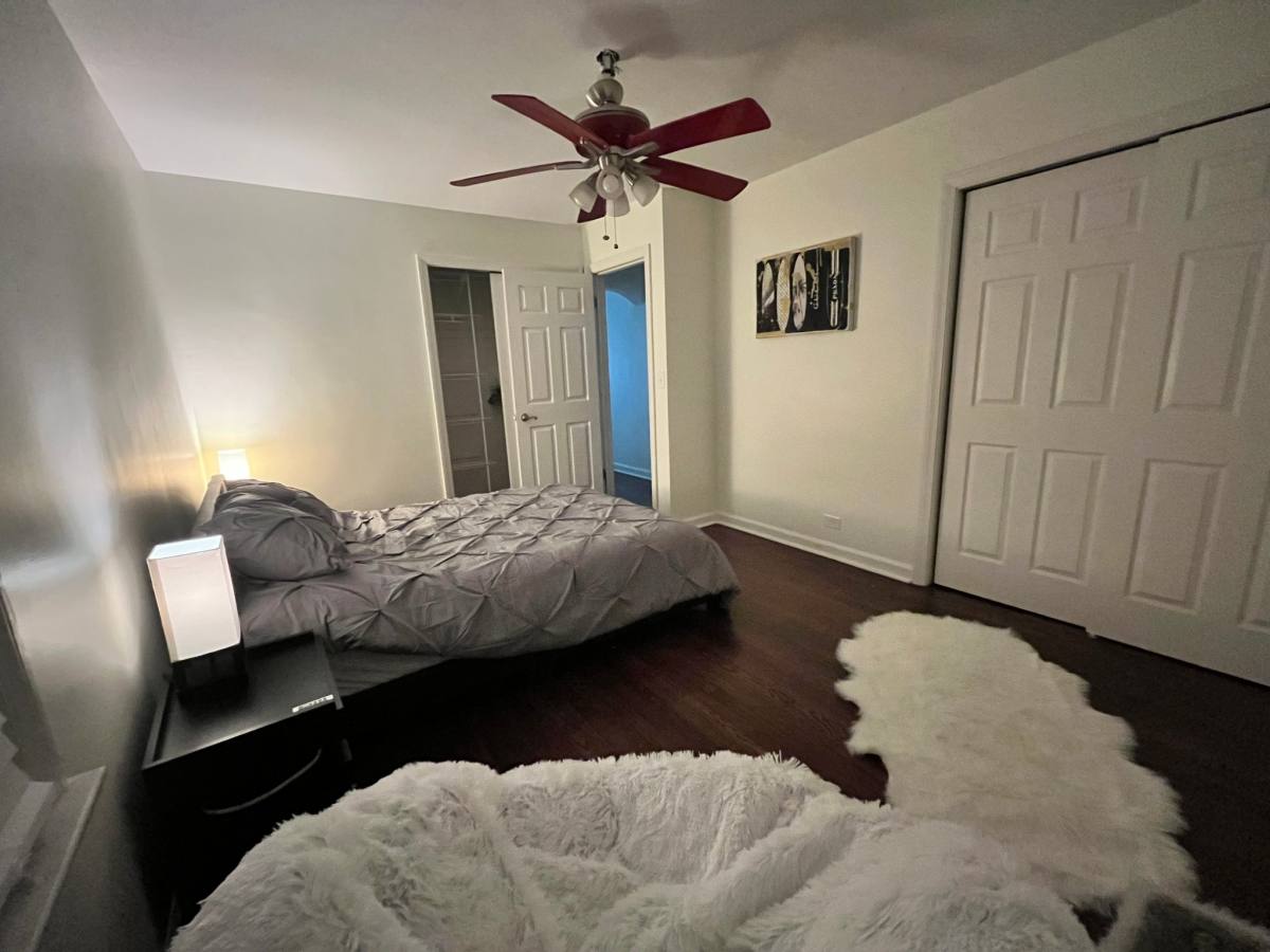 House for rent at 310 Hillside Ave, Elmhurst, IL 60126