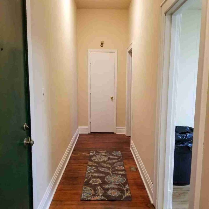 Apartment for rent at 212 20th St, Huntington, WV 25703