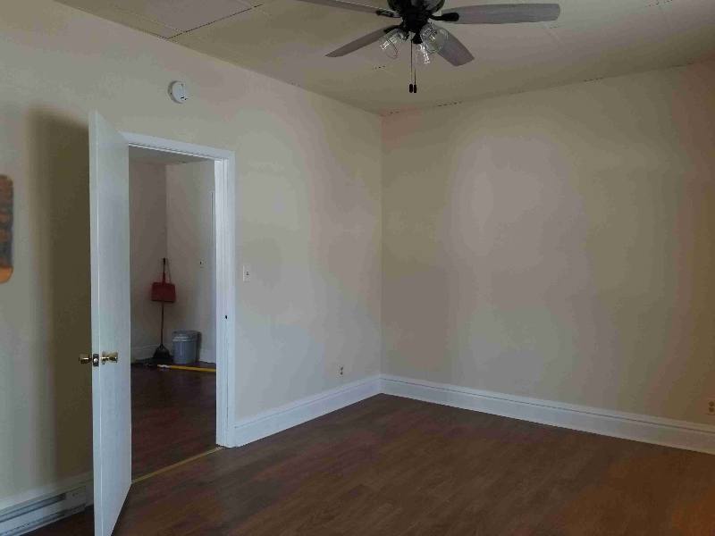 Apartment for rent at 212 20th St, Huntington, WV 25703