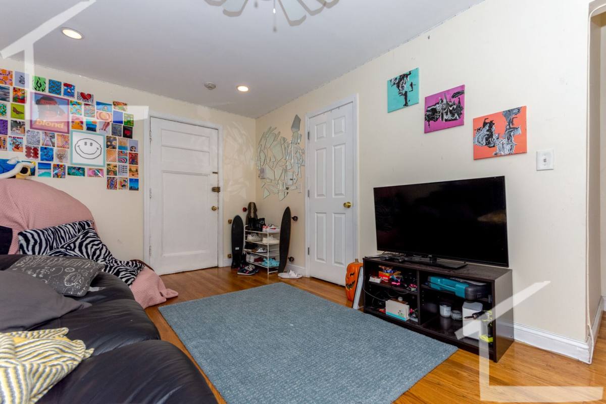Apartment for rent at 78 Egmont St #3, Brookline, MA 02446