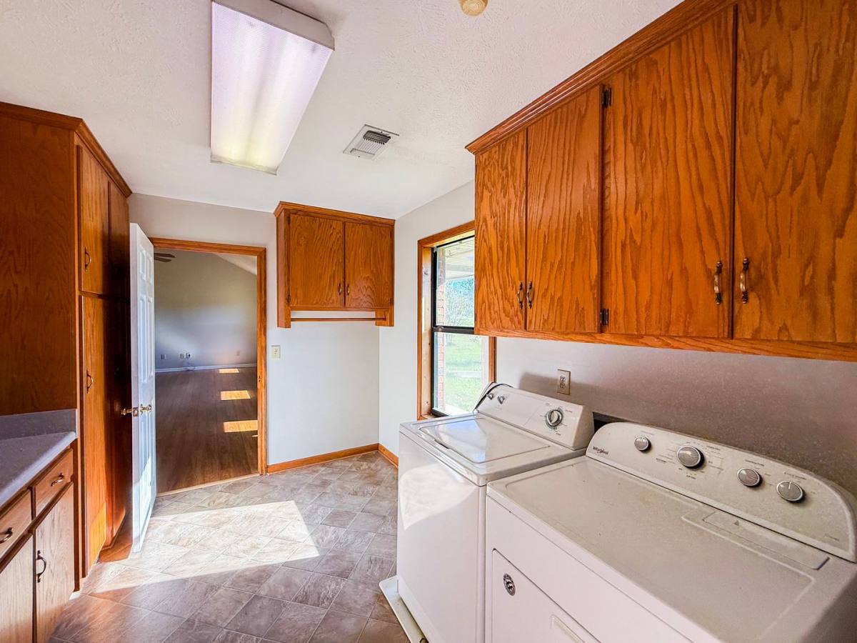 House for rent at 2241 Highway 25 S, Starkville, MS 39759