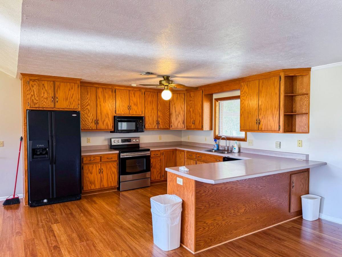 House for rent at 2241 Highway 25 S, Starkville, MS 39759