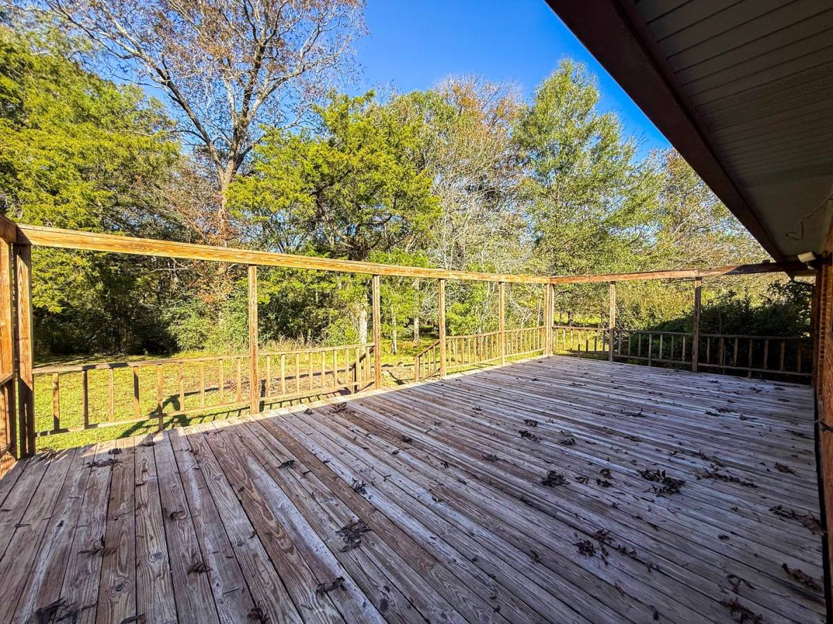House for rent at 2241 Highway 25 S, Starkville, MS 39759