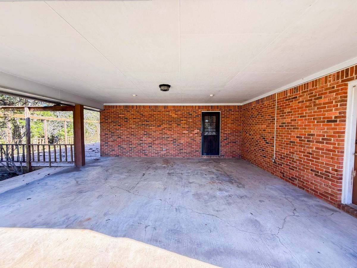 House for rent at 2241 Highway 25 S, Starkville, MS 39759