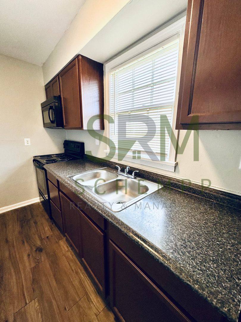 Apartment for rent at 1721 Tempest Way, Louisville, KY 40216