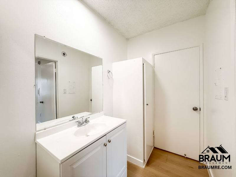 Apartment for rent at 5461 Kester Ave #105, Van Nuys, CA 91411