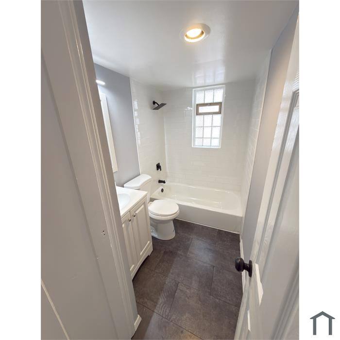 Apartment for rent at 521 E 222nd St #DWN, Euclid, OH 44123