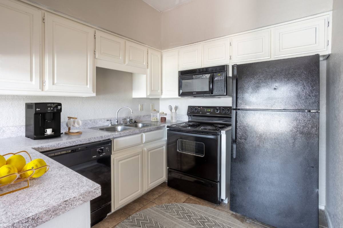 Apartment for rent at 400 E Pearl St #108, Granbury, TX 76048