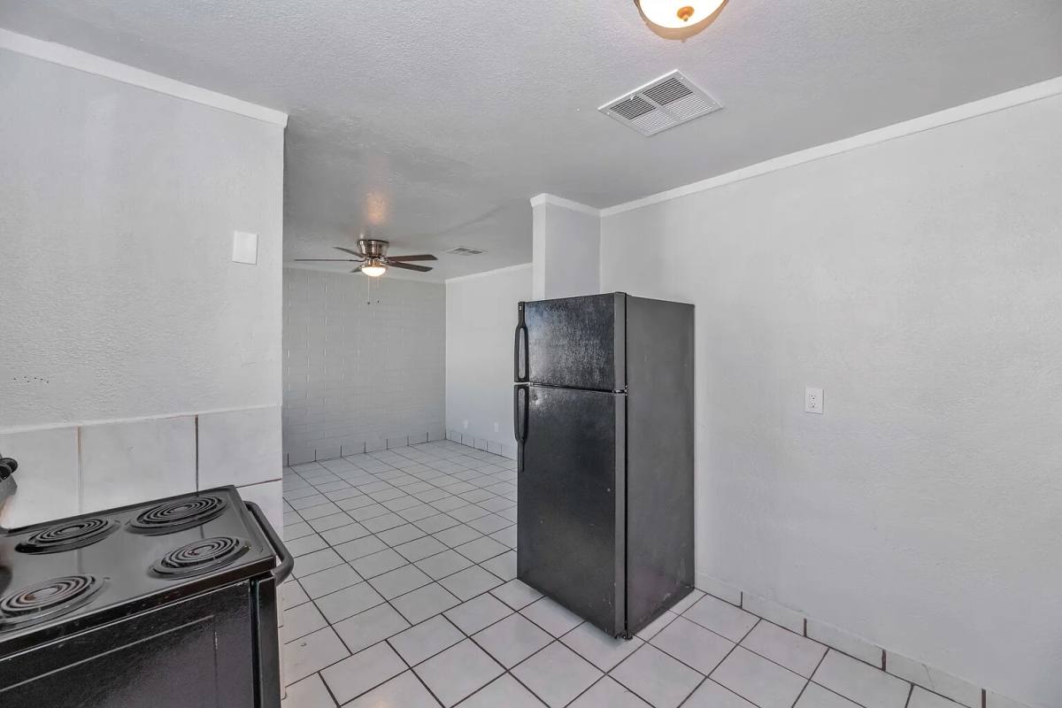 Apartment for rent at 732 W Southgate Ave #2, Phoenix, AZ 85041
