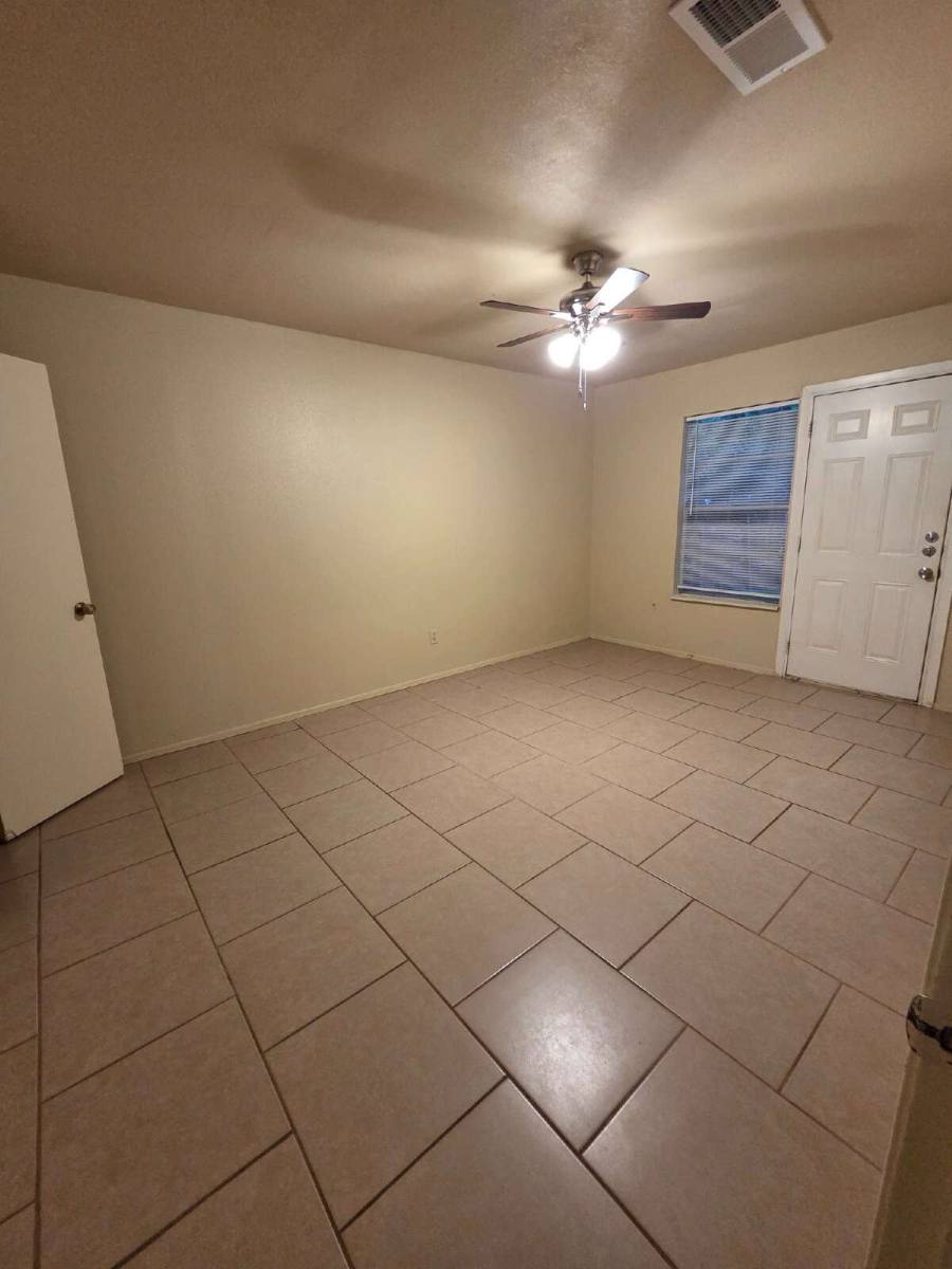 Apartment for rent at 705 N St #A, Weatherford, TX 76086