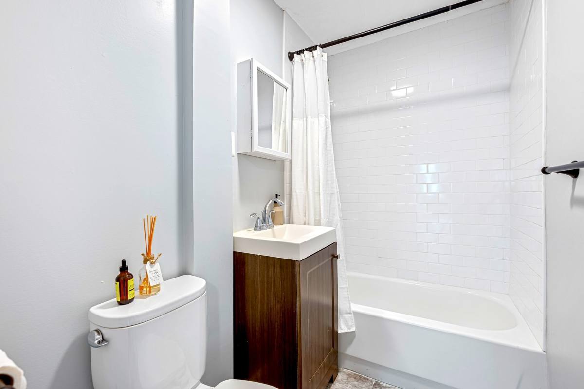 Apartment for rent at 30 Hooper St #2, Worcester, MA 01605