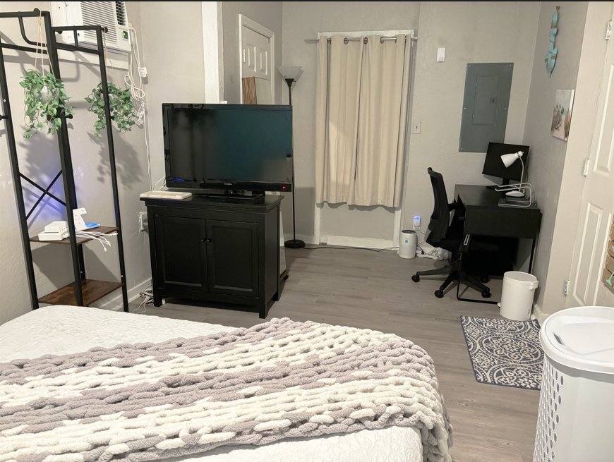 House for rent at 6312 Lake Ave, West Palm Beach, FL 33405