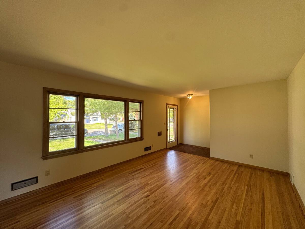 House for rent at 7305 3rd Ave S, Minneapolis, MN 55423