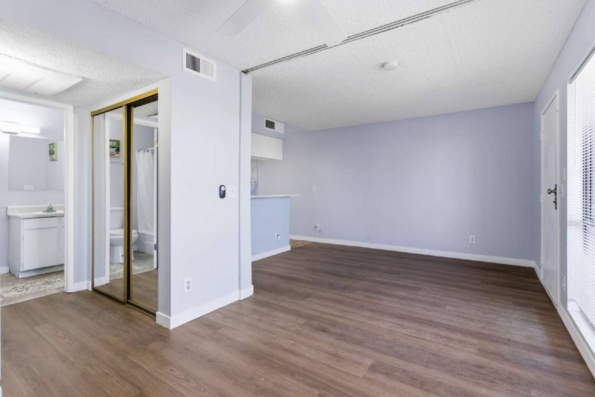 Apartment for rent at 2221 W Bonanza Rd #28, Las Vegas, NV 89106