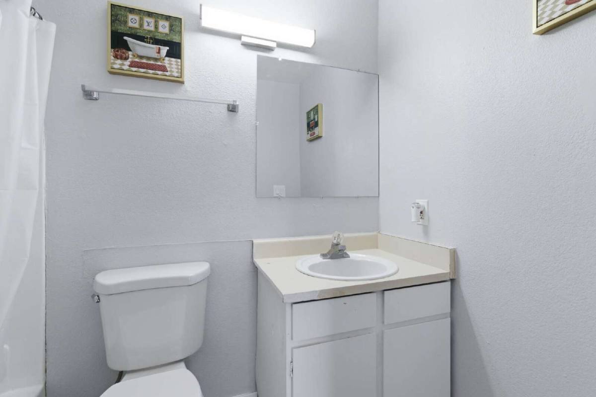 Apartment for rent at 2221 W Bonanza Rd #28, Las Vegas, NV 89106