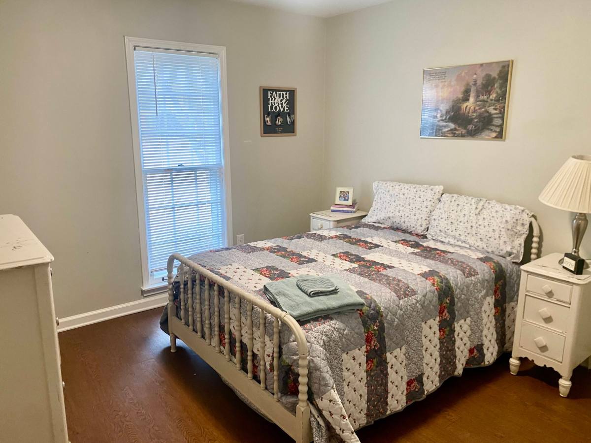 House for rent at 7969 Cross Ridge Dr, Germantown, TN 38138