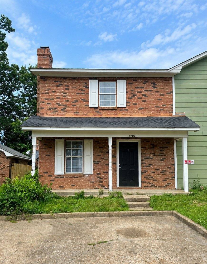 Apartment for rent at 1701 1702 Jamestown Way, Jackson, MS 39211