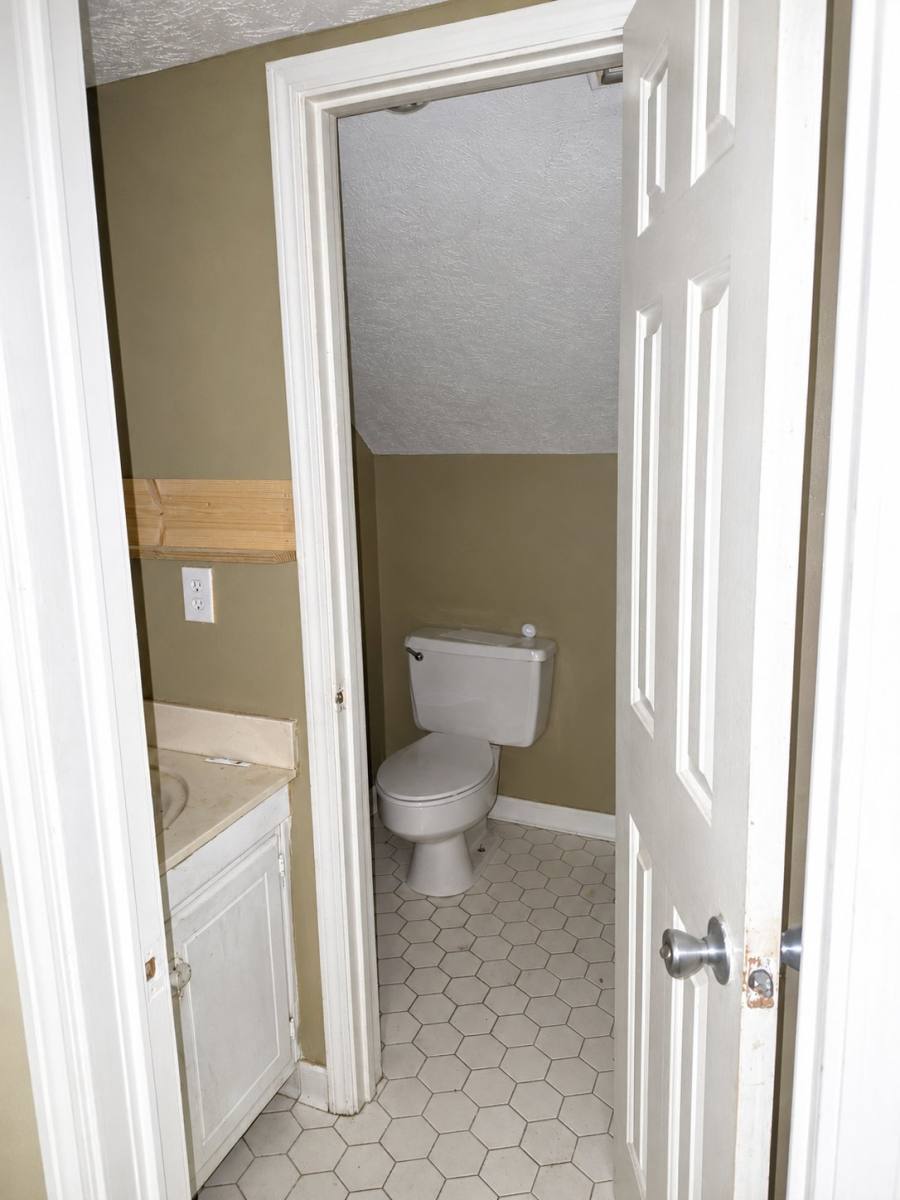 Apartment for rent at 1701 1702 Jamestown Way, Jackson, MS 39211