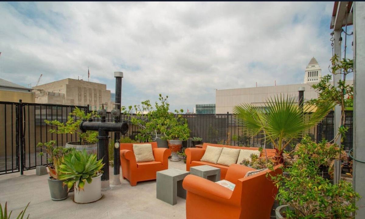 Apartment for rent at 108 W 2nd St #206, Los Angeles, CA 90012
