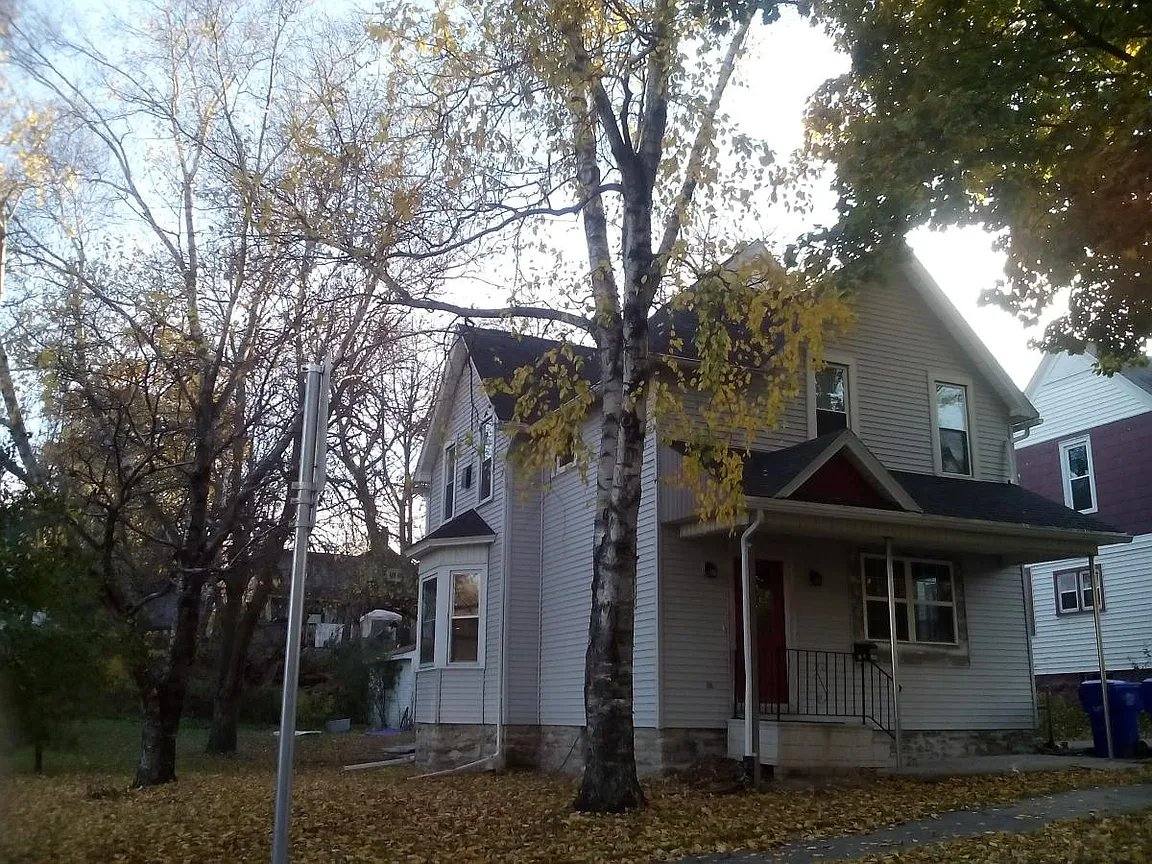 Apartment for rent at 839 E John St, Appleton, WI 54911