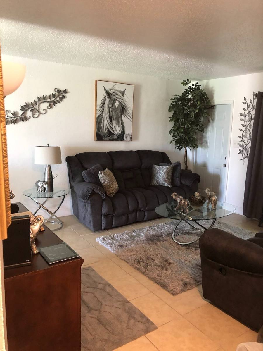 Apartment for rent at 37280 Okeechobee Ave #21, Canal Point, FL 33438