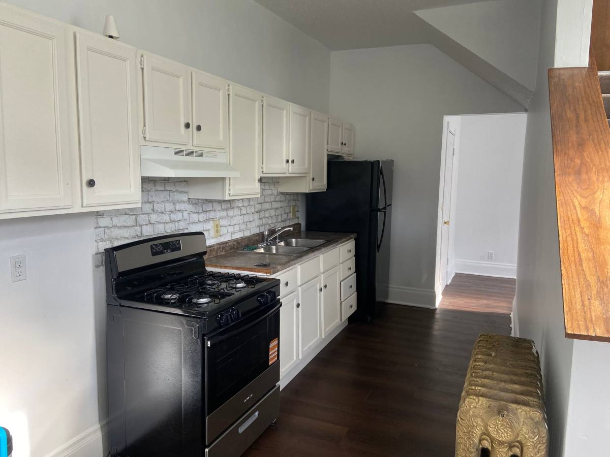 Apartment for rent at 320 Fuller Ave #1, Saint Paul, MN 55103