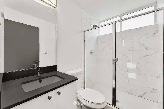 Townhouse for rent at 908 W Emerson St, Seattle, WA 98119