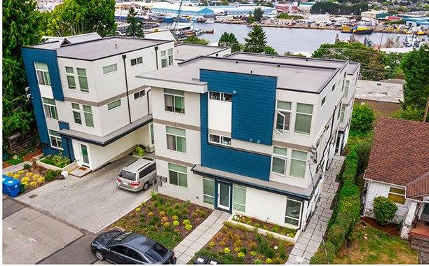 Townhouse for rent at 908 W Emerson St, Seattle, WA 98119