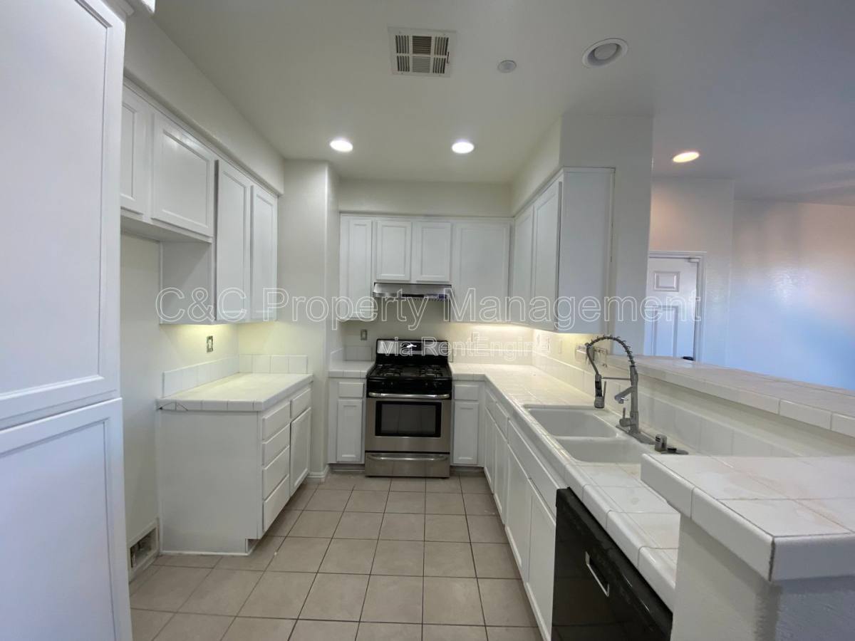 Apartment for rent at 24724 Ambervalley Ave #1, Murrieta, CA 92562