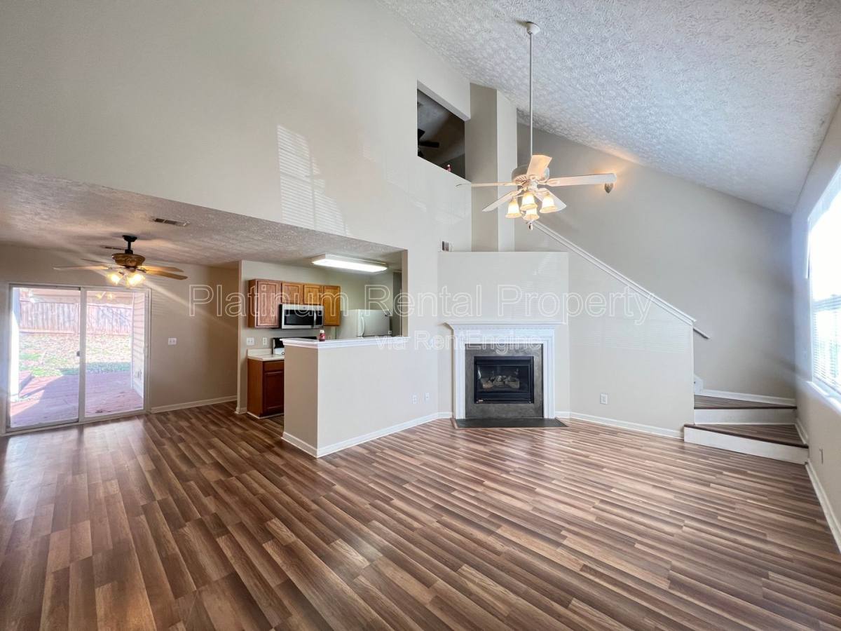 House for rent at 231 Oak Grove Way, Acworth, GA 30102
