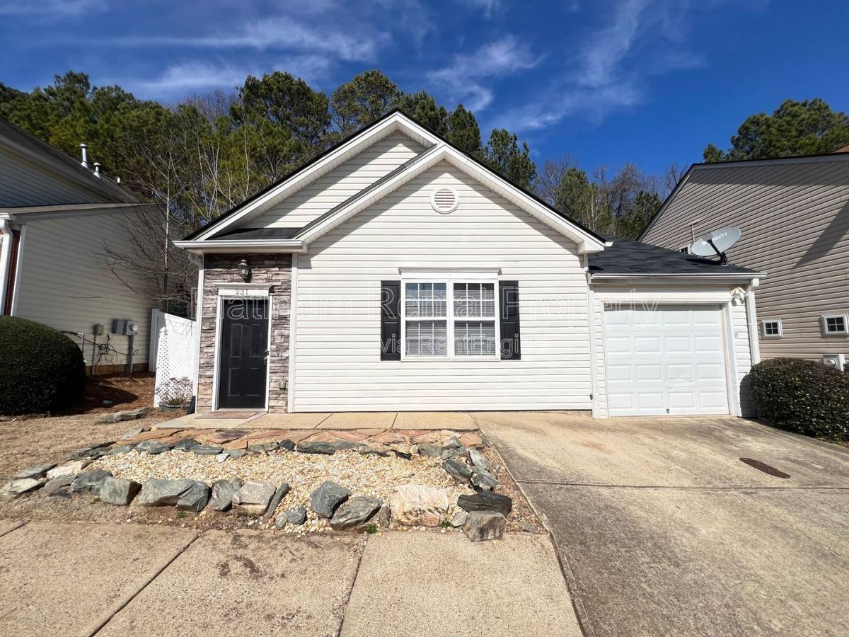 House for rent at 231 Oak Grove Way, Acworth, GA 30102