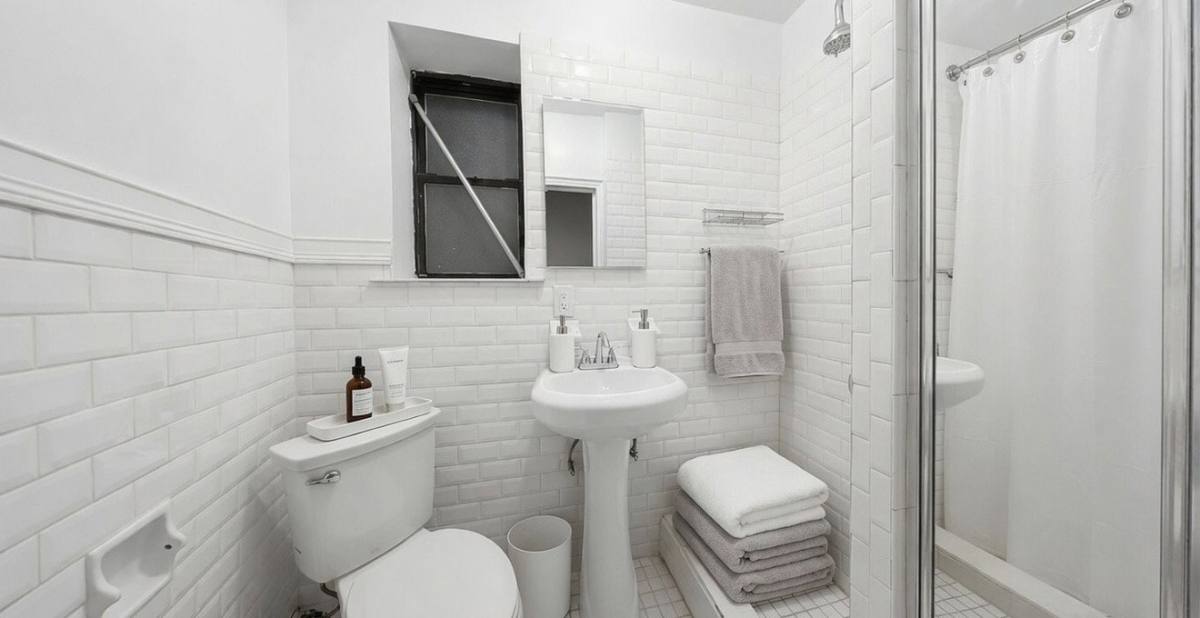 Apartment for rent at 405 W 49th St #3EE, New York, NY 10019