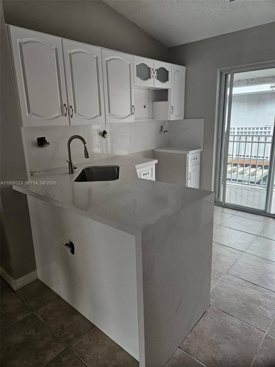 Townhouse for rent at 2527 W 76th St, Hialeah, FL 33016
