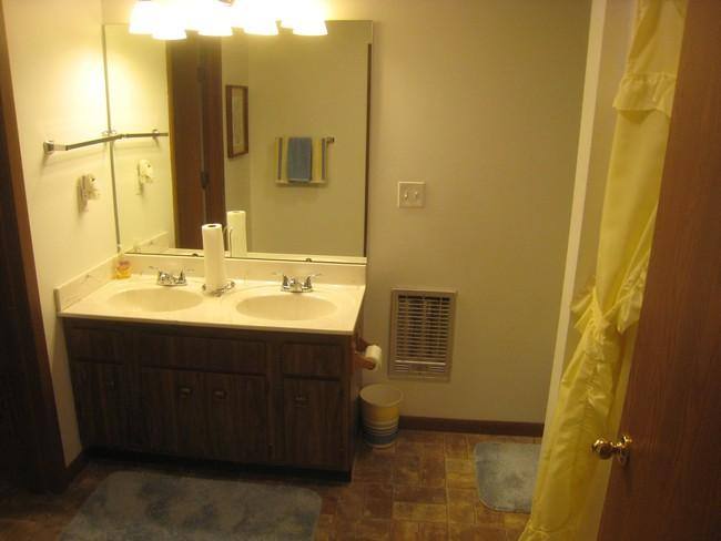 Apartment for rent at 211 Georges Dr, Charleston, WV 25306