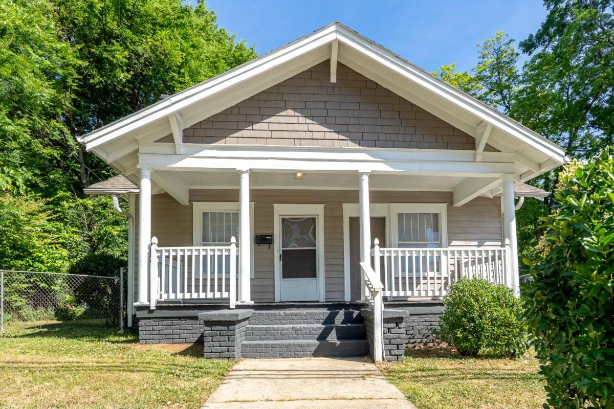 House for rent at 1710 S Tryon St #1710, Charlotte, NC 28203