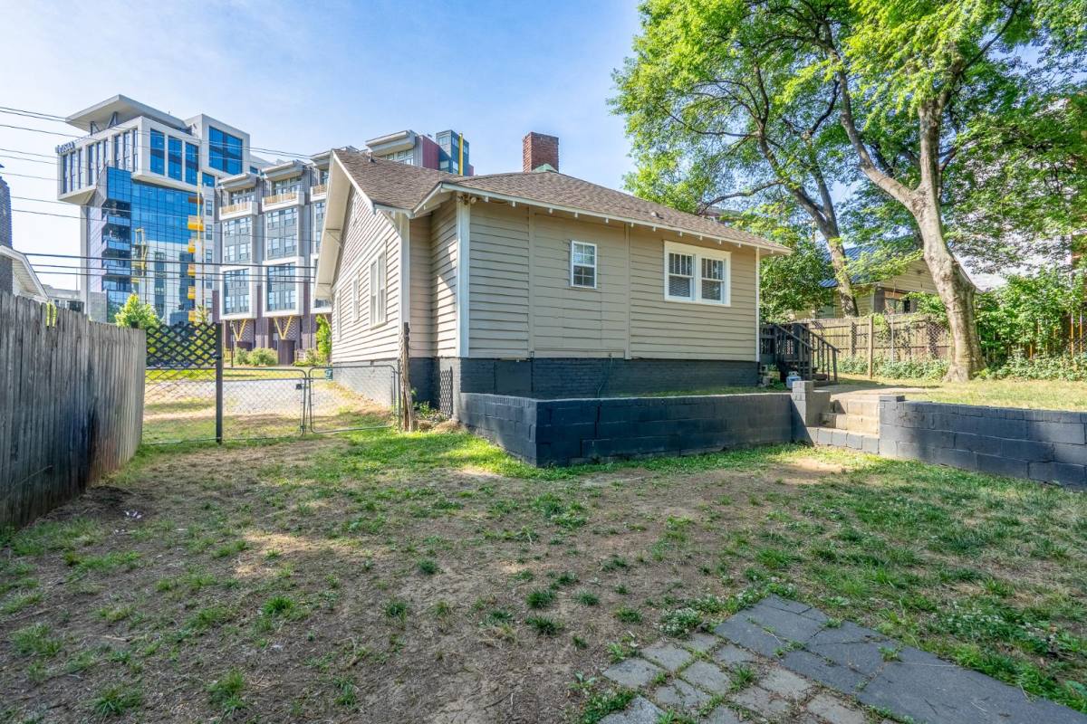 House for rent at 1710 S Tryon St #1710, Charlotte, NC 28203